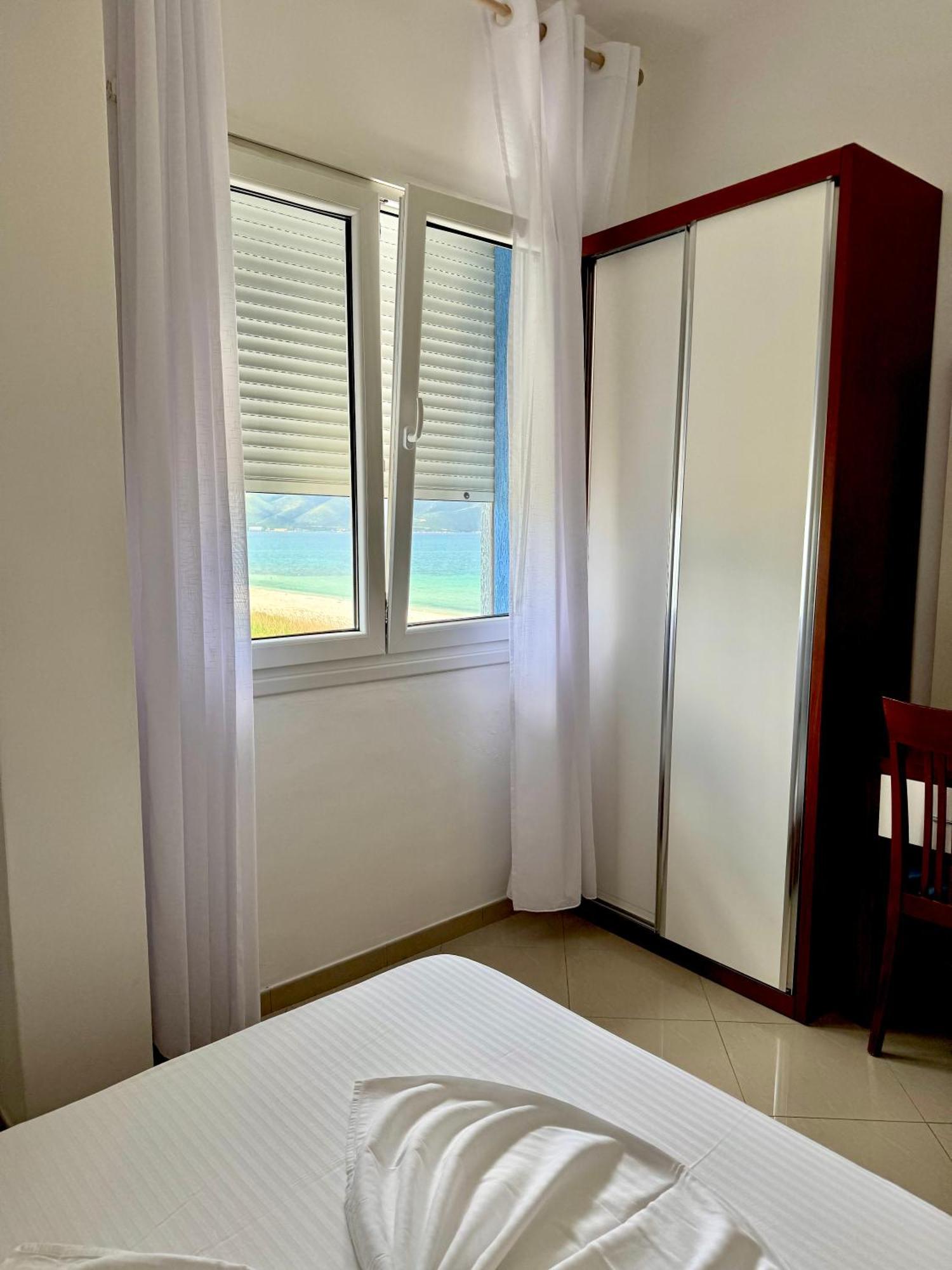 Blue Paradise Hotel Orikum Ngoại thất bức ảnh