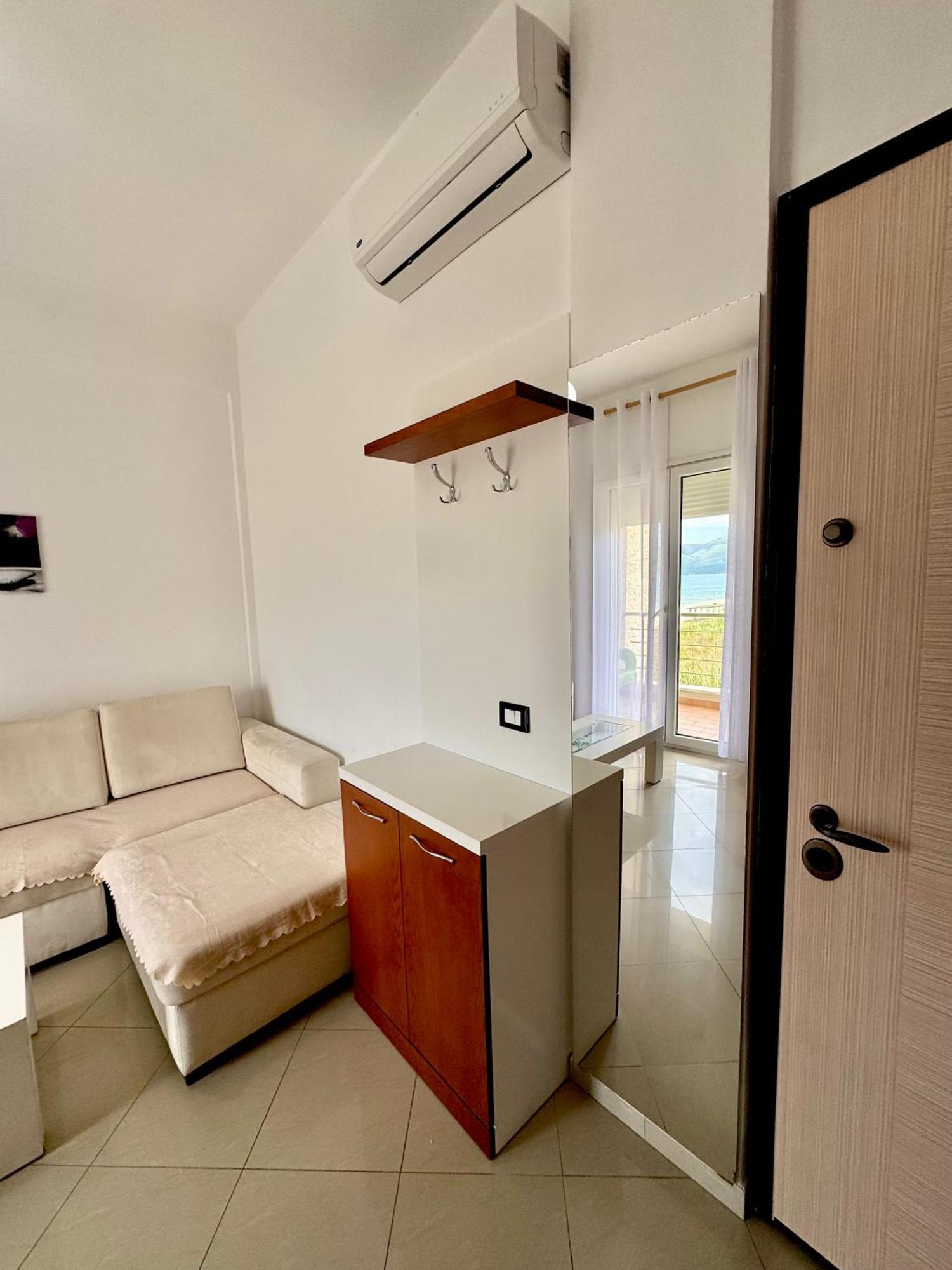 Blue Paradise Hotel Orikum Ngoại thất bức ảnh